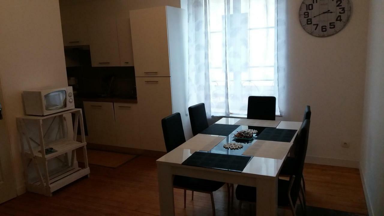 Appartement Taiko La Fleche Bagian luar foto